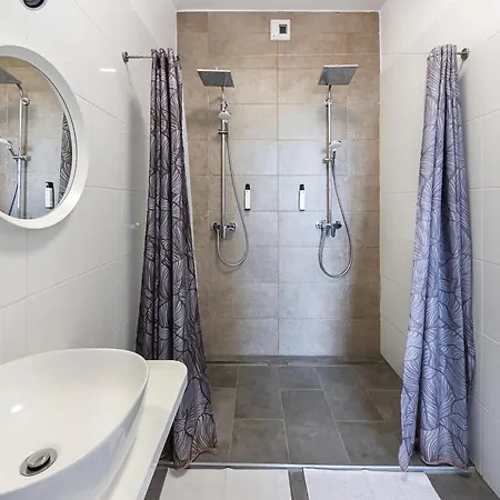 Plage-on Panzio فندق مبيت وإفطار 4*