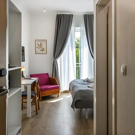 Plage-on Panzio فندق مبيت وإفطار 4*