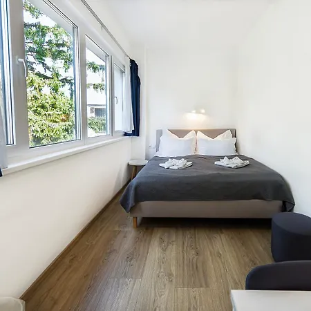 فندق مبيت وإفطار Plage-on Panzio 4*