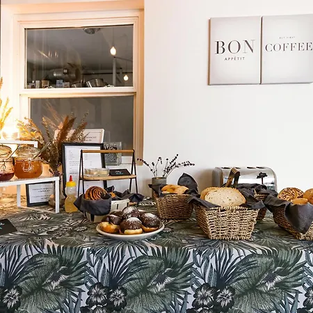 Plage-on Panzio Bed and Breakfast
