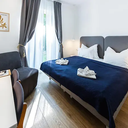 Plage-on Panzio Bed and Breakfast
