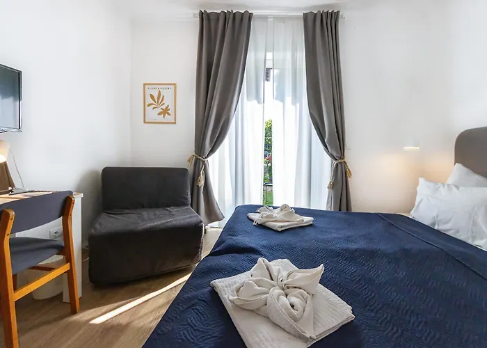 Plage-on Panzio B&B Siófok