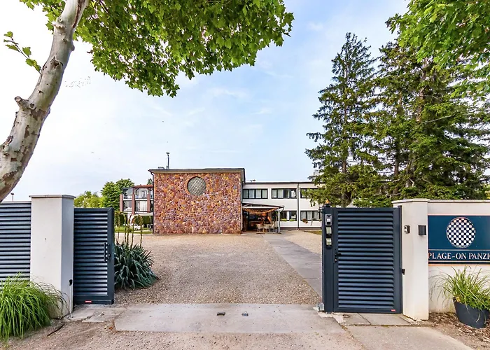 Plage-on Panzio B&B Siófok